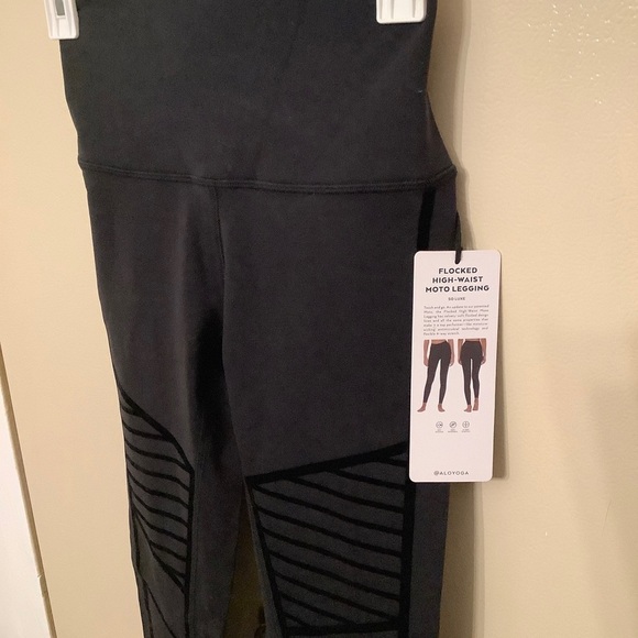 ALO yoga Flocked High-Waist Moto Leggings - Picture 5 of 12